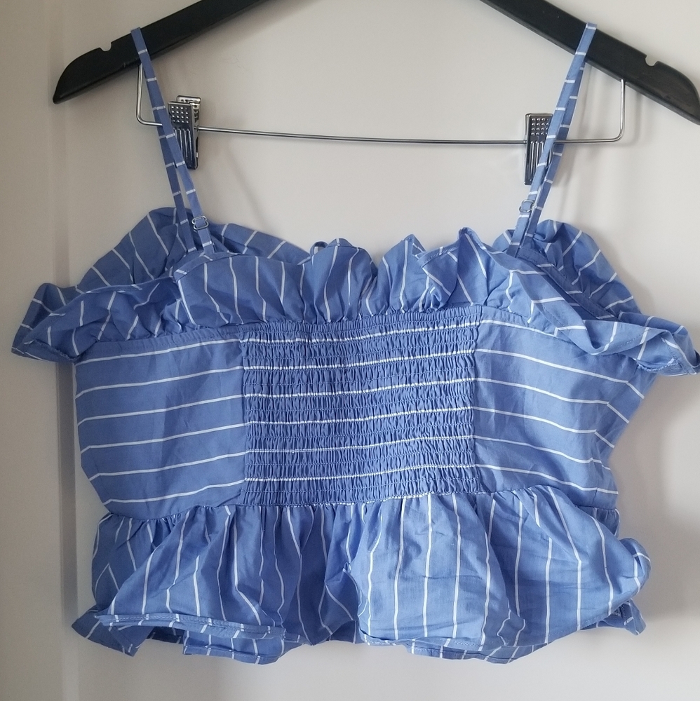 Express Cropped Knit Top - Picture 2 of 4
